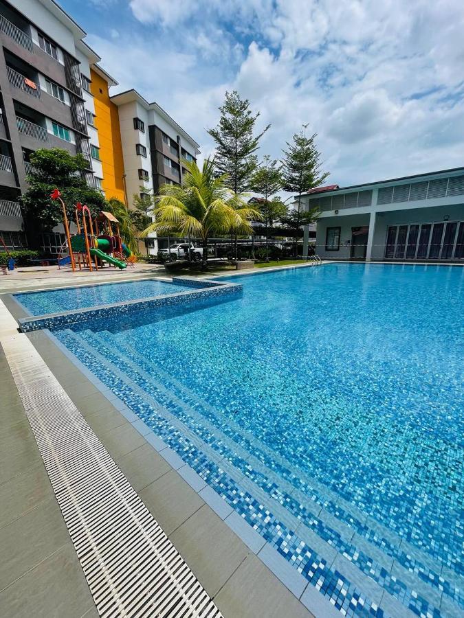 Wallaway2stay Kiara 3 Bedroom Apartment Nilai
